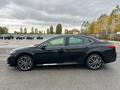 Toyota Camry Luxe 2025 года за 23 190 000 тг. в Актобе – фото 2