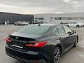 Toyota Camry Luxe 2025 года за 23 190 000 тг. в Актобе – фото 5