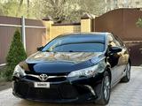 Toyota Camry 2016 года за 6 200 000 тг. в Уральск – фото 3