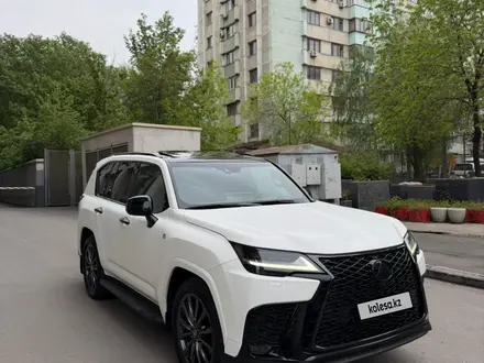 Lexus LX 600 2022 года за 69 700 000 тг. в Алматы