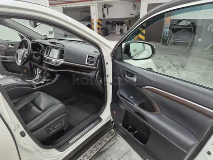 Toyota Highlander 2014 года за 17 000 000 тг. в Алматы – фото 24