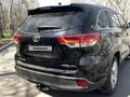 Toyota Highlander 2018 года за 13 000 000 тг. в Алматы – фото 9