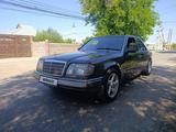 Mercedes-Benz E 220 1994 года за 2 200 000 тг. в Шымкент