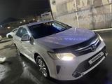 Toyota Camry 2015 года за 10 250 000 тг. в Атырау