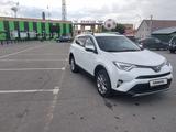 Toyota RAV4 2018 годаүшін13 500 000 тг. в Семей – фото 2