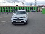 Toyota RAV4 2018 годаүшін13 500 000 тг. в Семей – фото 4