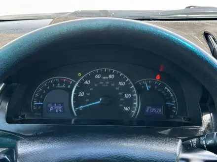 Toyota Camry 2012 года за 8 600 000 тг. в Атырау – фото 17