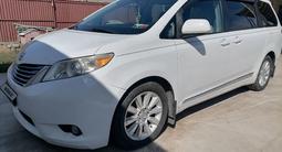 Toyota Sienna 2013 года за 13 494 000 тг. в Алматы – фото 2