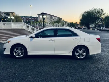 Toyota Camry 2014 года за 6 000 000 тг. в Атырау – фото 3