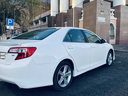 Toyota Camry 2014 года за 6 000 000 тг. в Атырау – фото 4