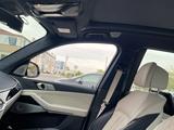 BMW X7 2021 года за 68 000 000 тг. в Актау – фото 2
