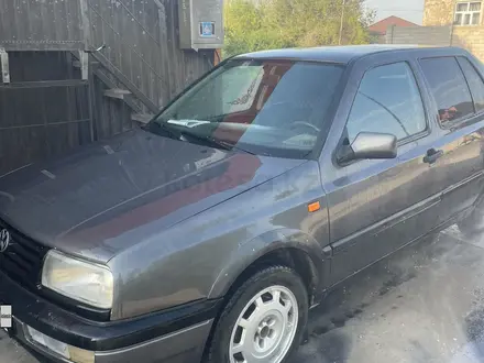 Volkswagen Vento 1992 года за 780 000 тг. в Шымкент