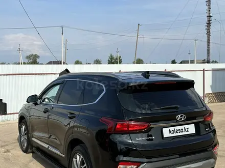 Hyundai Santa Fe 2019 года за 14 300 000 тг. в Уральск – фото 4