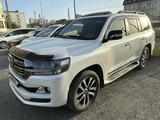 Toyota Land Cruiser 2018 годаfor38 000 000 тг. в Атырау – фото 3