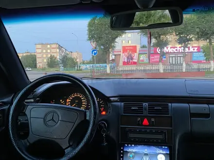 Mercedes-Benz E 320 1998 года за 3 000 000 тг. в Караганда – фото 5