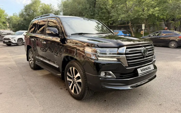 Toyota Land Cruiser 2018 годаүшін34 500 000 тг. в Алматы