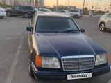 Mercedes-Benz E 220 1993 года за 1 590 000 тг. в Караганда