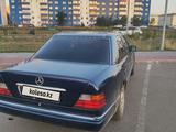 Mercedes-Benz E 220 1993 года за 1 590 000 тг. в Караганда – фото 3