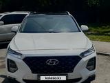 Hyundai Santa Fe 2020 года за 12 000 000 тг. в Алматы