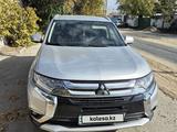 Mitsubishi Outlander 2015 годаfor9 700 000 тг. в Семей