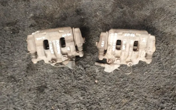 Mitsubishi pajero sport суппорт передний 98-05 двухпоршневой б/у оригинал за 15 000 тг. в Алматы