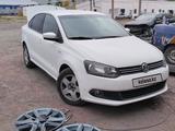 Volkswagen Polo 2014 года за 4 300 000 тг. в Караганда – фото 2