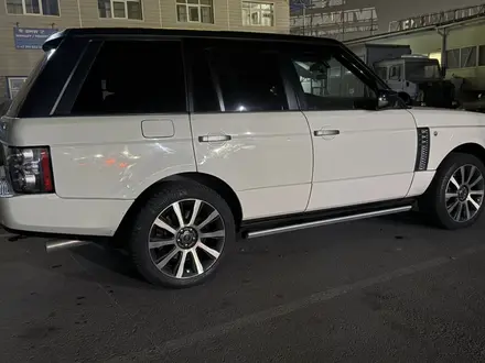 Land Rover Range Rover 2009 года за 11 200 000 тг. в Алматы – фото 3