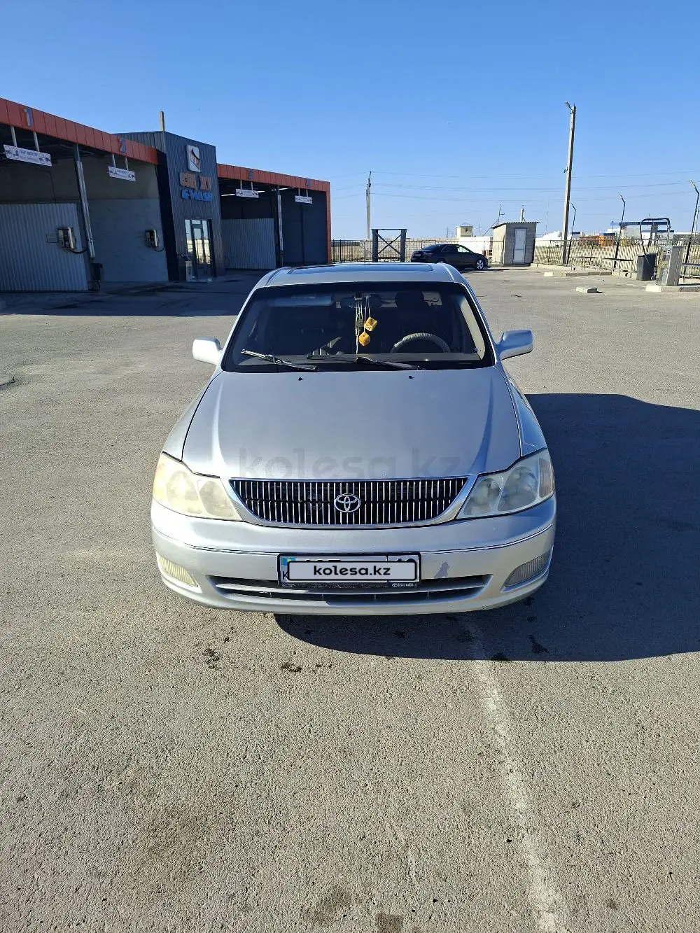 Toyota Avalon, 2001