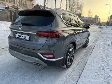 Hyundai Santa Fe 2020 года за 15 500 000 тг. в Астана – фото 3