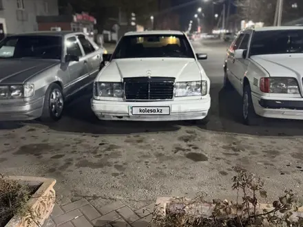 Mercedes-Benz E 230 1988 года за 1 000 000 тг. в Жаркент – фото 9