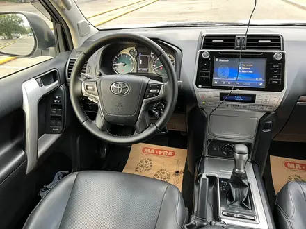 Toyota Land Cruiser Prado 2019 года за 22 500 000 тг. в Атырау – фото 15