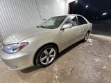 Toyota Camry 2002 годаүшін3 200 000 тг. в Караганда – фото 2