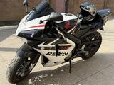 Honda  CBR 600RR 2004 годаүшін2 300 000 тг. в Алматы