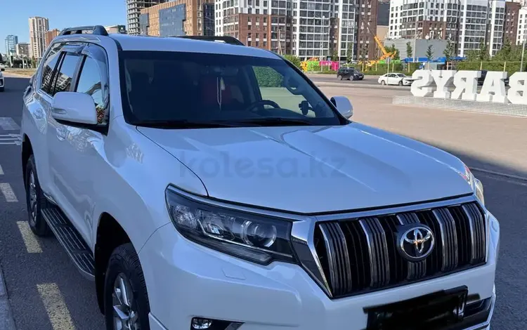 Toyota Land Cruiser Prado 2019 года за 23 500 000 тг. в Астана