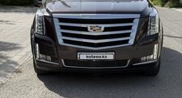 Cadillac Escalade 2018 года за 35 000 000 тг. в Актау