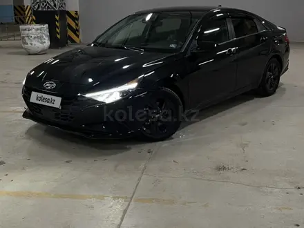 Hyundai Elantra 2022 года за 9 700 000 тг. в Астана