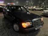 Mercedes-Benz E 260 1991 года за 1 400 000 тг. в Алматы – фото 2