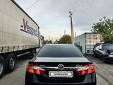 Toyota Camry 2012 года за 7 800 000 тг. в Щучинск – фото 2