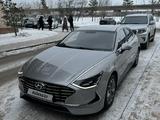 Hyundai Sonata 2020 года за 10 800 000 тг. в Астана