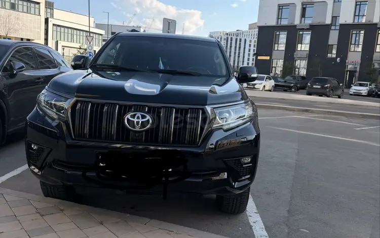Toyota Land Cruiser Prado 2021 года за 35 000 000 тг. в Астана
