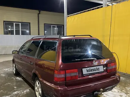 Volkswagen Passat 1994 года за 1 500 000 тг. в Уральск – фото 7