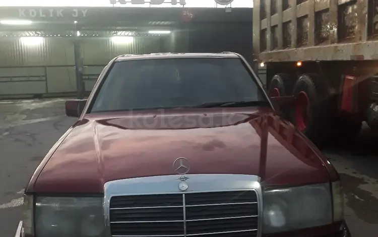 Mercedes-Benz E 230 1992 года за 900 000 тг. в Алматы