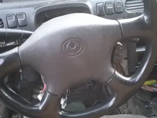 Mazda Cronos