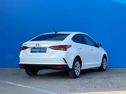 Hyundai Accent 2021 года за 7 270 000 тг. в Алматы – фото 3