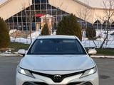 Toyota Camry 2019 года за 13 500 000 тг. в Алматы – фото 3