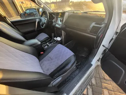 Toyota Land Cruiser Prado 2012 года за 14 500 000 тг. в Атырау – фото 9
