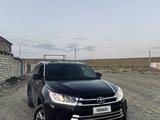 Toyota Highlander 2016 годаfor14 000 000 тг. в Актау