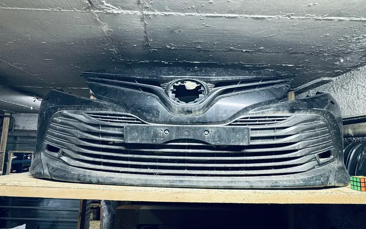 Передний бампер на Toyota за 30 000 тг. в Алматы