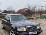 Mercedes-Benz E 280 1994 года за 2 400 000 тг. в Тараз – фото 2