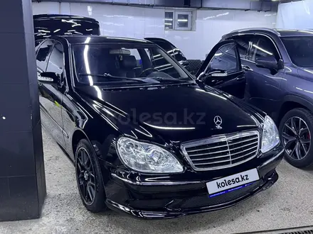 Mercedes-Benz S 500 2004 года за 6 800 000 тг. в Астана – фото 2